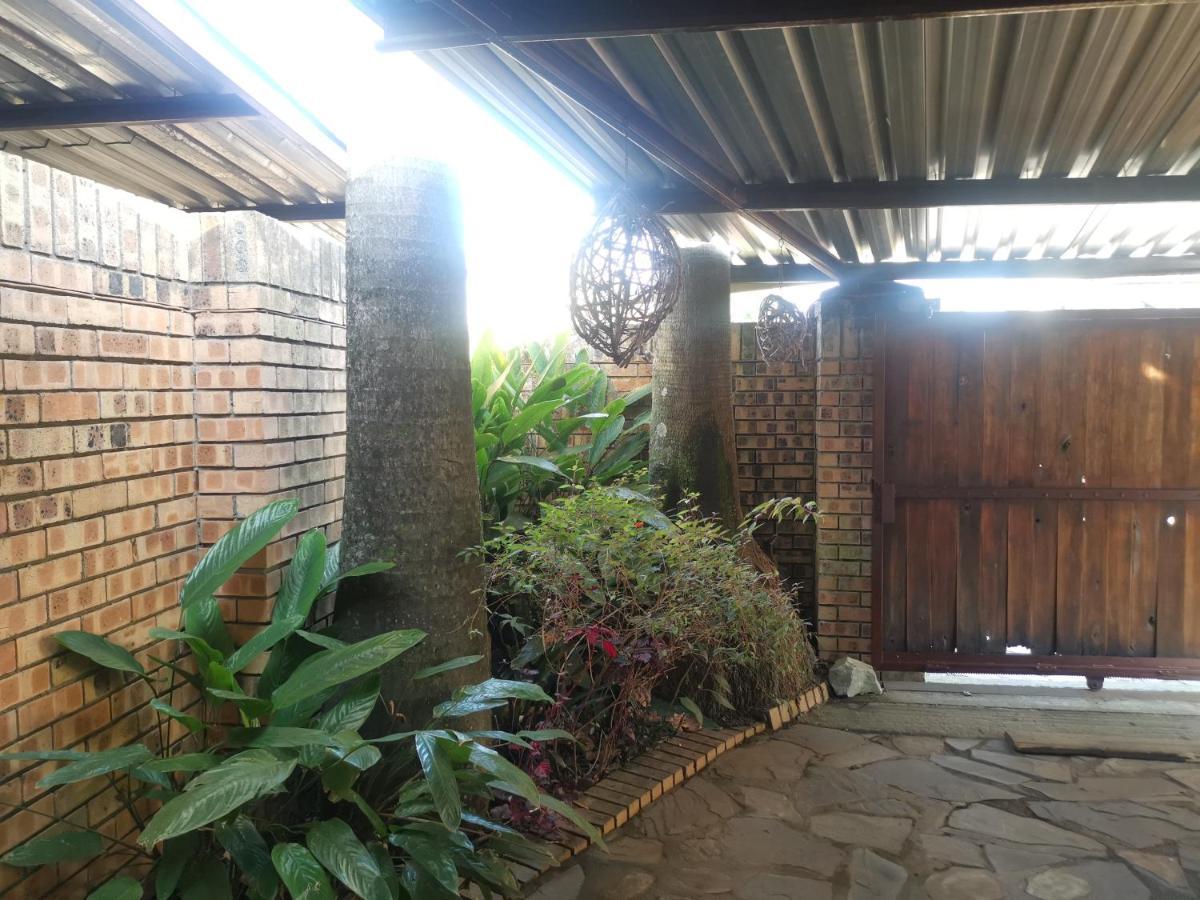 Autumn Breeze Manor Guest House Graskop Exterior photo