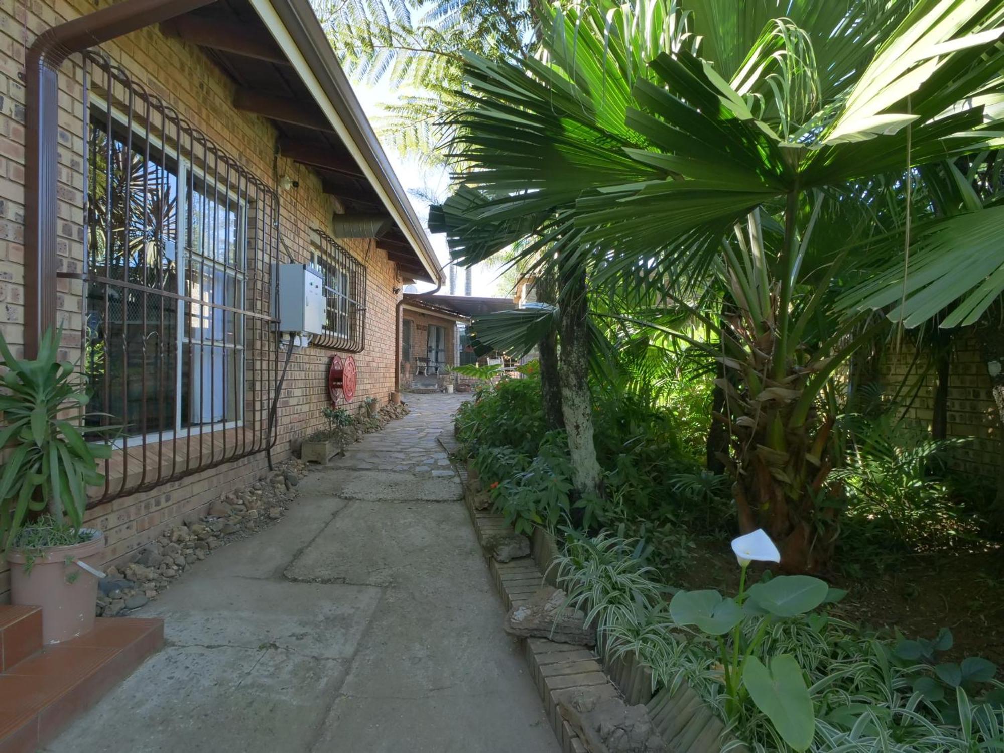 Autumn Breeze Manor Guest House Graskop Exterior photo